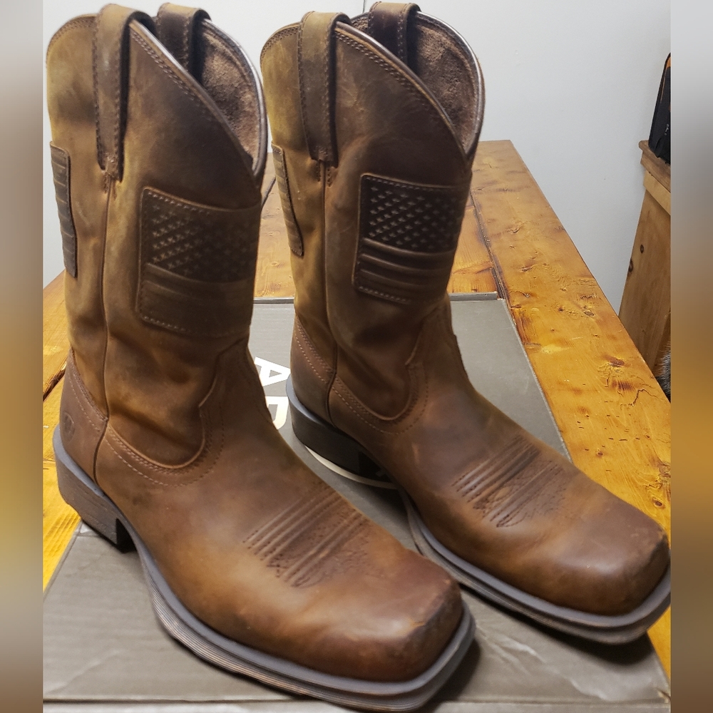 Ariat Men's Distressed Brown Western Boots